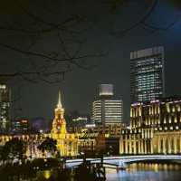 The Bund’s Glow🌃