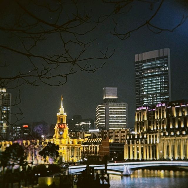The Bund’s Glow🌃 The Bund’s Glow🌃