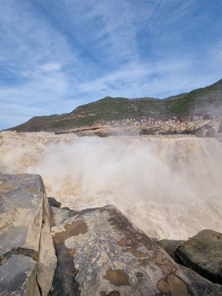 Exploring Hukou Waterfall: An Easy, Off-the-Beaten-Path Journey with Trip.com
