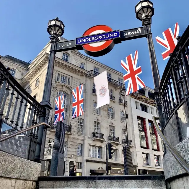 Piccadilly Circus - London