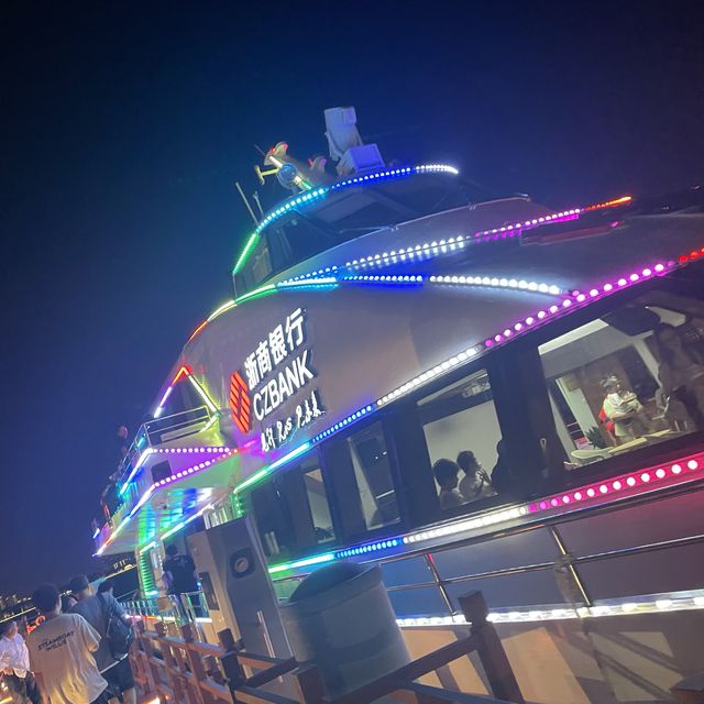 Night Cruise 🛳️on JINJI lake 🌊