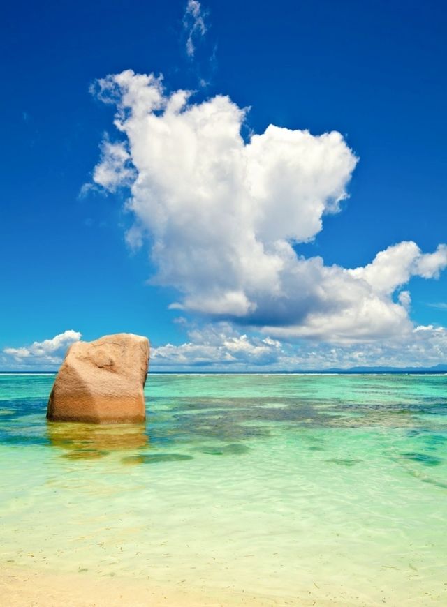 世界上最美麗的海灘——塞舌爾德阿讓沙灘！