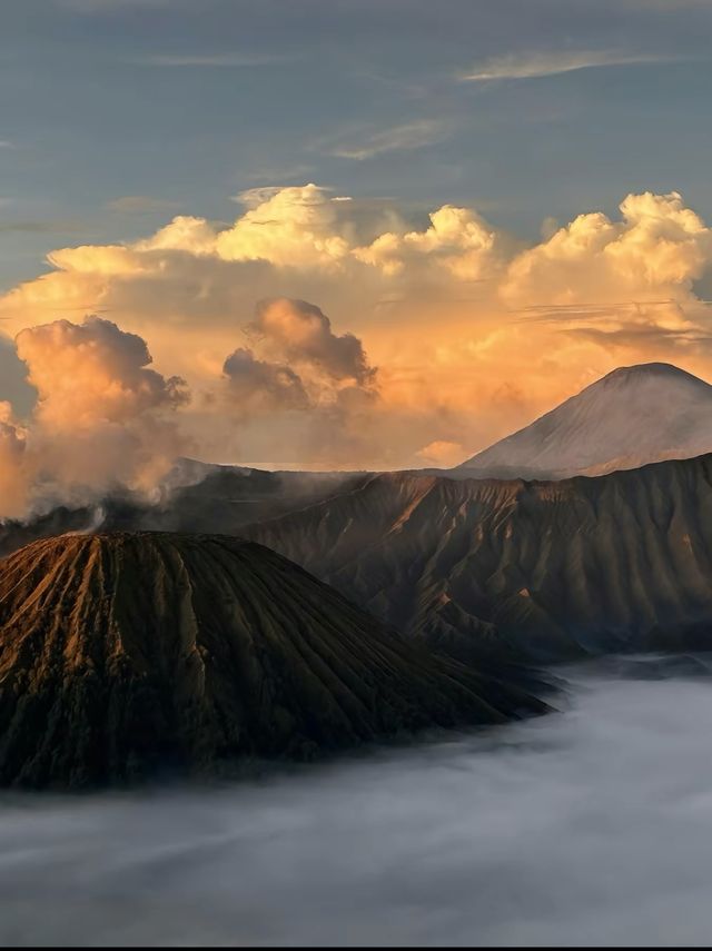 日落bromo火山