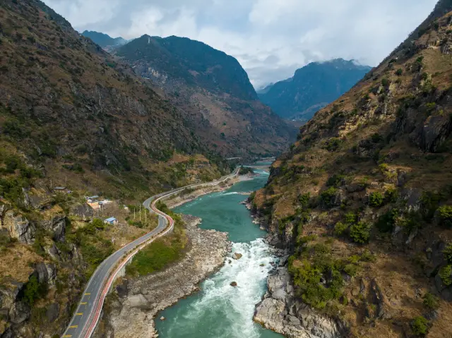 Self-driving along the Nu River