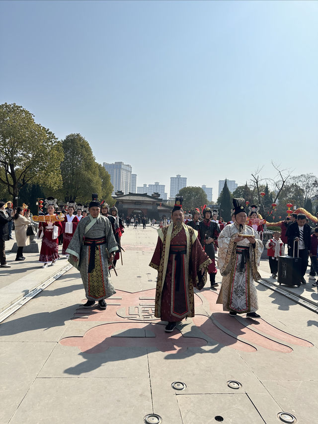 劉邦在此設壇拜韓信為大將軍，從此逆風翻盤，開創西漢王朝基業