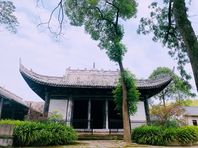 甘之如饴好運來，泉水叮咚滅火雲--仁壽甘泉寺