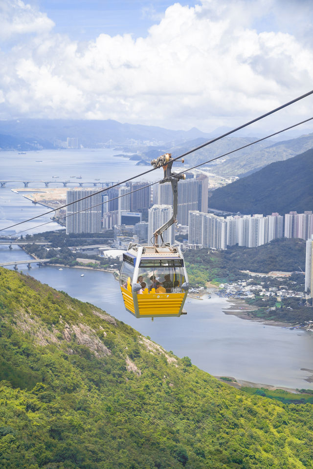 總要來香港坐一次全景纜車吧