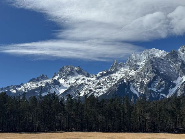 彩虹般繽紛的雲南旅遊，帶你領略神奇多樣的自然景觀和民俗文化