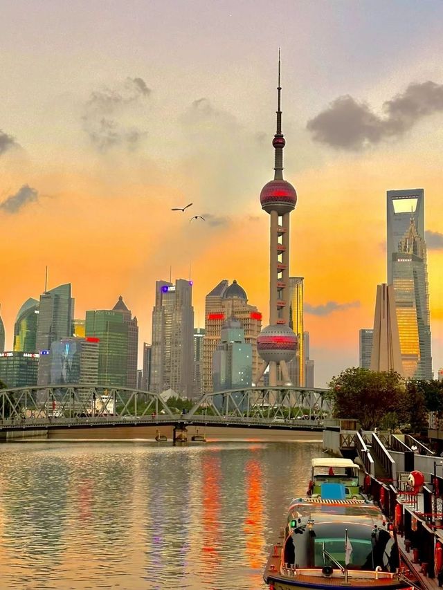 🌆 Captivating Beauty of the Shanghai Bund 🕌