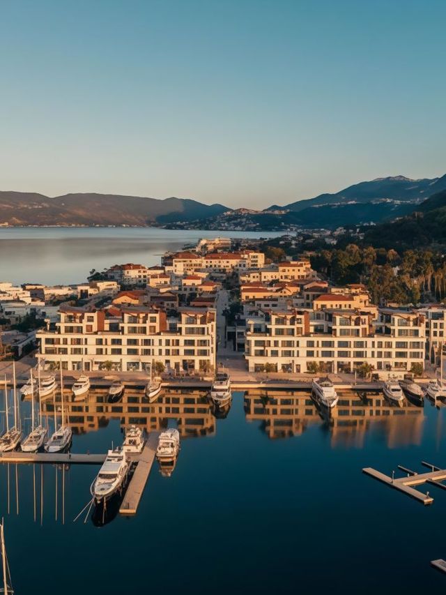 🌟 Montenegro Marvels: Top Stays in Portonovi! 🏨✨