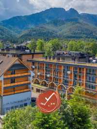 🏔️ Zakopane's Finest Stays: Cozy, Cuisine & Charm! 🌟