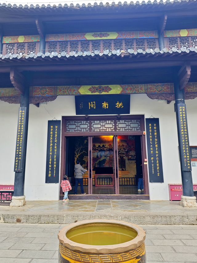 貴陽·甲秀樓丨5月來貴陽，看古今建築交融的城市