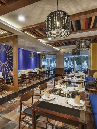 🌟 Alanya's Hidden Gem: Botanik Platinum Hotel 🌴