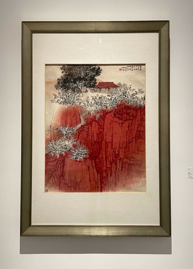 回想起那些波瀾壯闊的往昔歲月，看看今天，我們正走在大路上