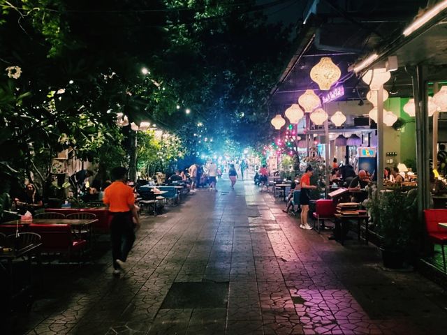 Bangkok Crossroad of The World: Khao San