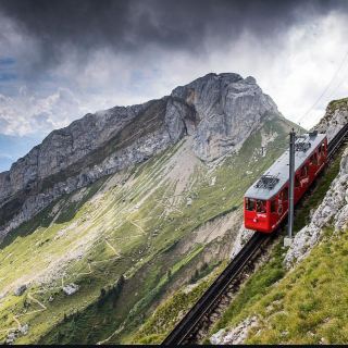 Departing from London, here are 5⃣ of the most beautiful train routes in Europe 🌍