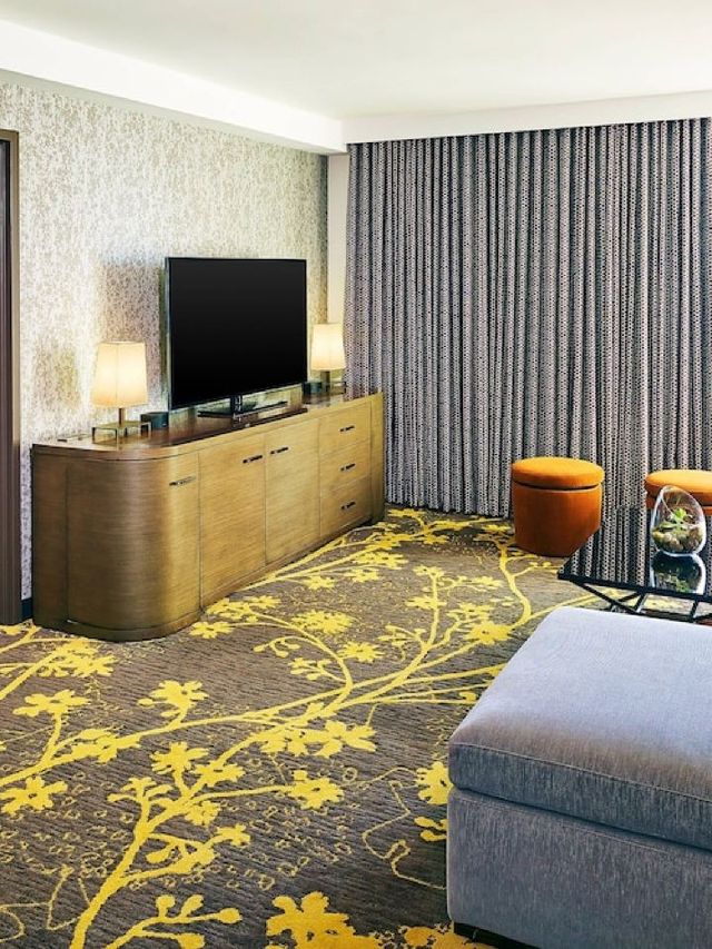 🌟 Cleveland's Cozy Corners: Westin Downtown Delights 🌟
