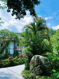Seek tranquility and escape the summer heat in midsummer, come to Yunfu Xinxing Longshan Hot Spring Hotel!