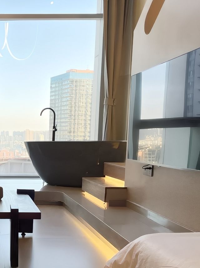 瀋陽中街旁的酒店，離故宮非常近，旅遊很方便。