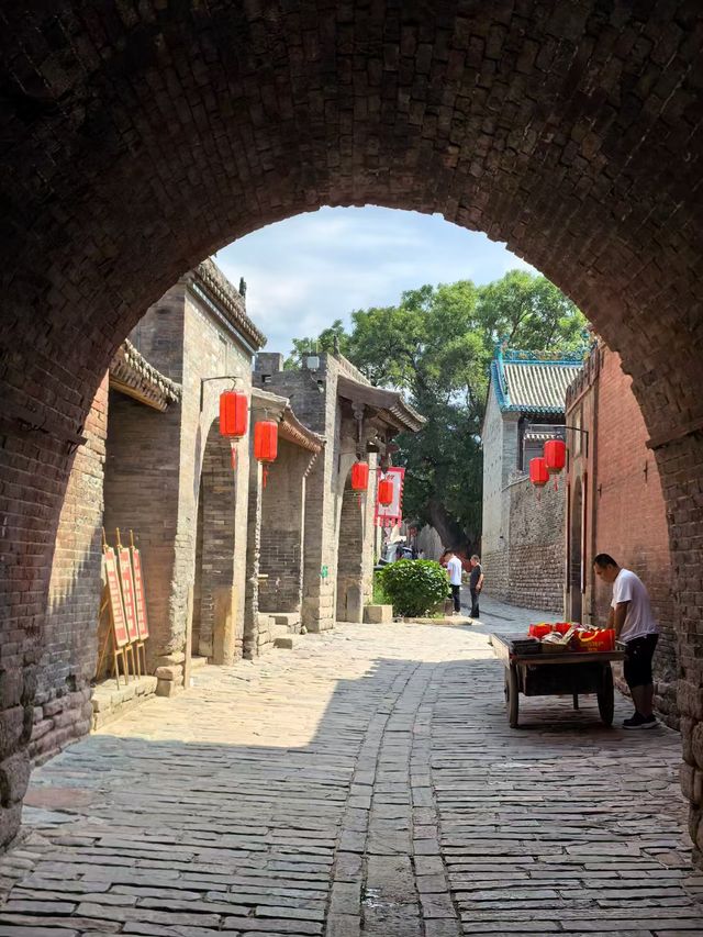 張壁古堡。