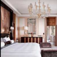 Peninsula paris 