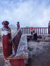 【絕美自駕行】華蓥寶鼎，邂逅1,600米高空雪域仙境