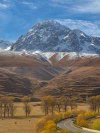 珠穆朗瑪峰,雪白的頂峰!