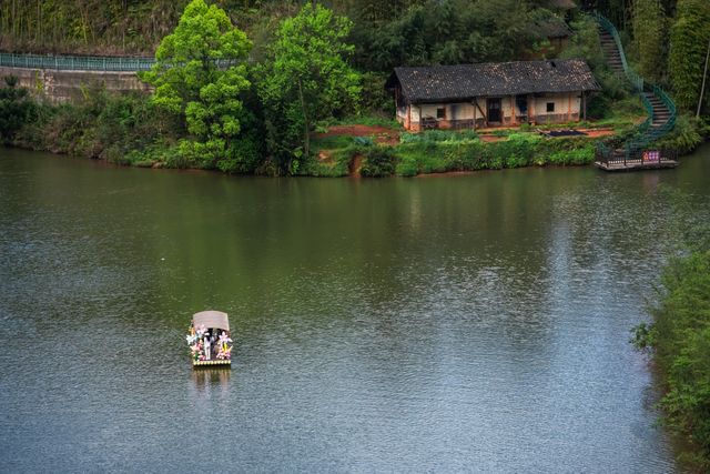 走入赤水“綠色海洋”暢玩竹海森林公園