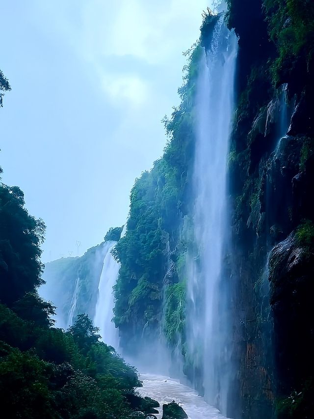 闖入地心瀑布！馬嶺河峽谷保姆攻略，淋一場25℃嘅雨！