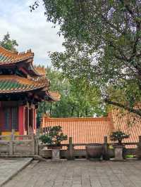 江門圭峰山|綠湖如碧玉嵌翠嶺 環湖暢遊醉氧吧