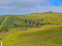 藏在貴州的 “高山小草原”，騎馬看雲超治癒！  貴州一處能 “假裝在內蒙古” 的寶藏地 —— 二台坡