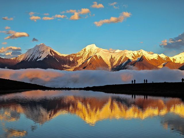 成都打工人的週末，看了一場最美的日照金山