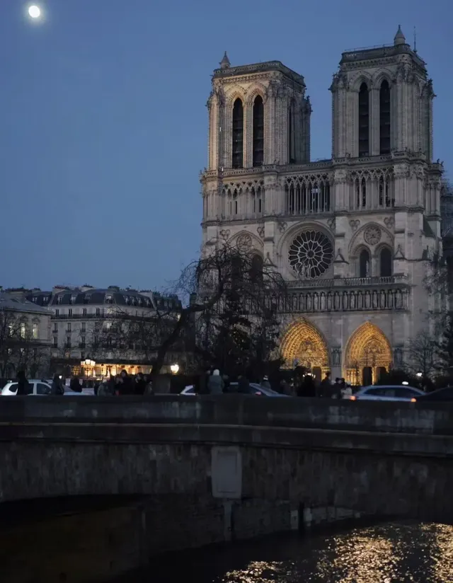 18999元遊法意瑞，盧浮宮凡爾賽雪朗峰全含