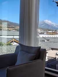 雪山窗景民宿躺平指南