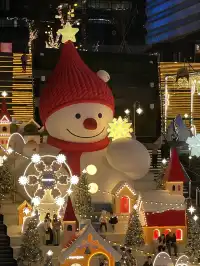 在上海！陸家嘴中心聖誕氛圍99.9999%