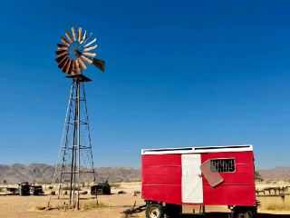 โซลิแทร์: ประสบการณ์อันล้ำค่าราวกับอัญมณีในทะเลทรายอันกว้างใหญ่ของนามิเบีย