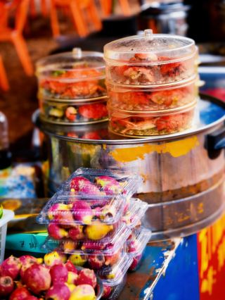Cross the "First Gate to the Southern Sky"! Experience the breathtaking coastal erosion wonders amidst the surging waves of Longmen.