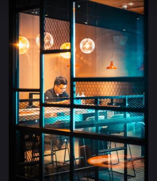 Cyberpunk night photography guide in Tai’an Stay at Ximei Yaju to capture stunning neon night scenes