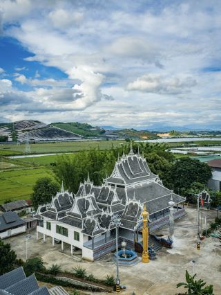 版納の逆ルート旅行には驚きがあり、道中で白庙分庙はとても静かです