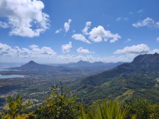 A Honeymoon in Paradise: Total Relaxation and Natural Beauty