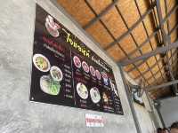 ไจแอนท์ ก๋วยเตี๋ยวไก่มะระอร่อยเด็ดประเทศไทย 🍽️🍜