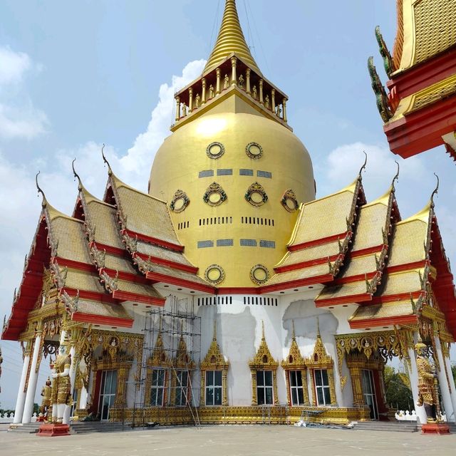 タイ寺院!? ワットブローンアーカート