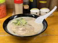 福岡・長浜。創業昭和46年の老舗長浜ラーメン『長浜ナンバーワン 長浜店』