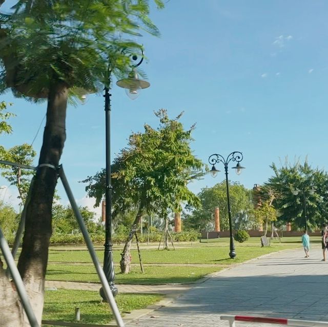 🐼 : 먹어도 되나용? / 😂 : 안될걸요..? - 🛶투본강 대나무배(코코넛배)