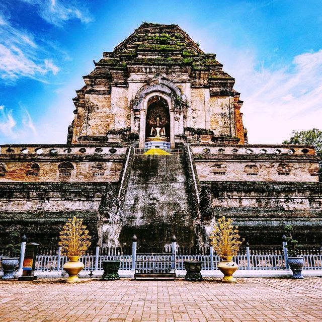 Historical Wat Chedi Luang in Thailand 
