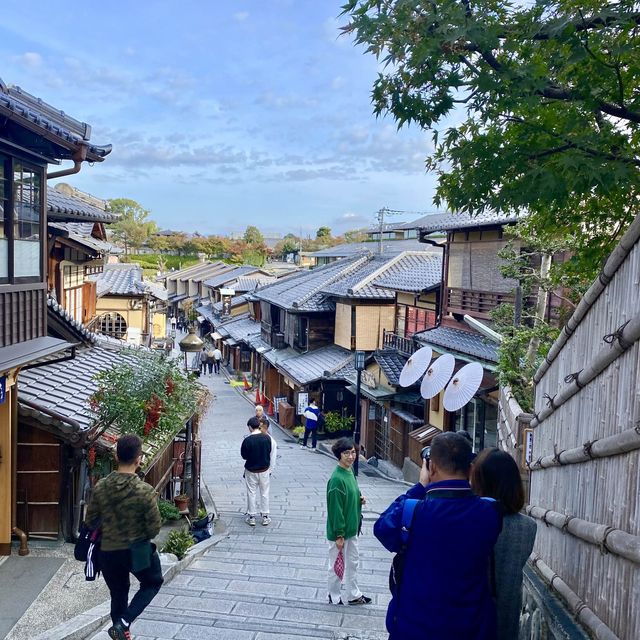 Time travel through streets of Kyoto