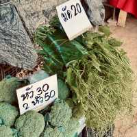 ตลาดม้ง ดอยอินทนนท์ จุดแวะซื้อของฝากที่ไม่ควรพลาด