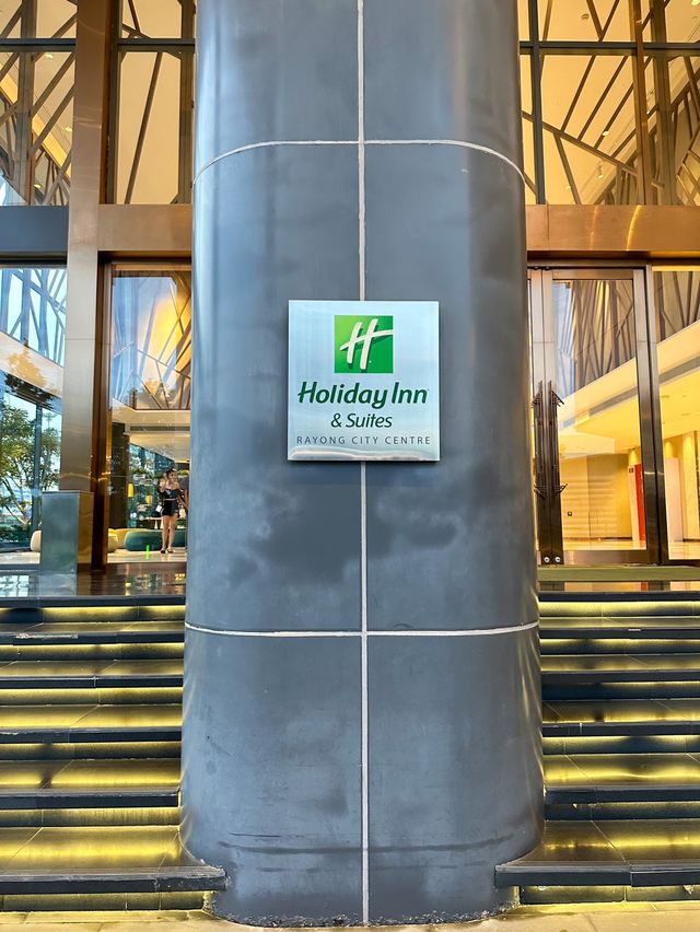 Holiday Inn & Suites Rayong City Centre 🏢
