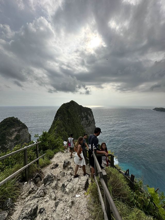 ย้อนเวลาไปบาหลี ณ เกาะไดโนเสาร์:Kelingking Beach🦖