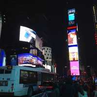 EMPiRE STATE BILL  BROADWAY  NEW YORKTIME'S SQUARE